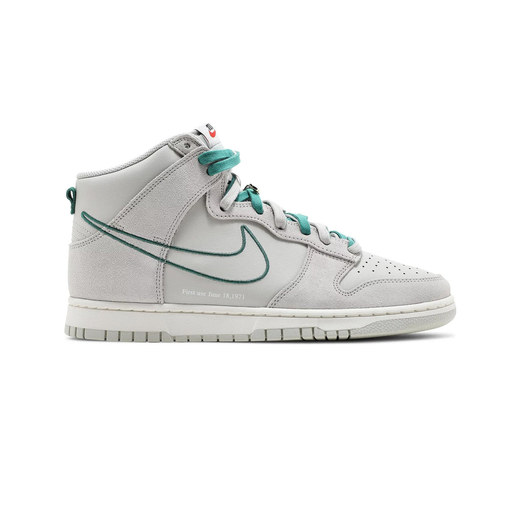 Nike Dunk High 'First Use Sail' (2021)