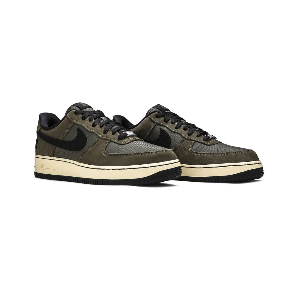 Nike Air Force 1 Low SP 'Undefeated Ballistic Dunk vs. AF1' (2021)