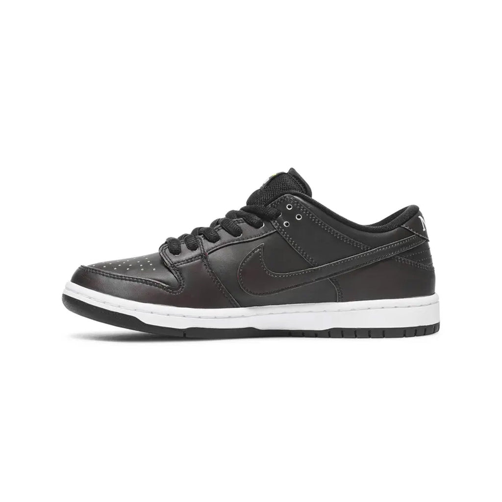 Nike SB Dunk Low 'Civilist' (2020)