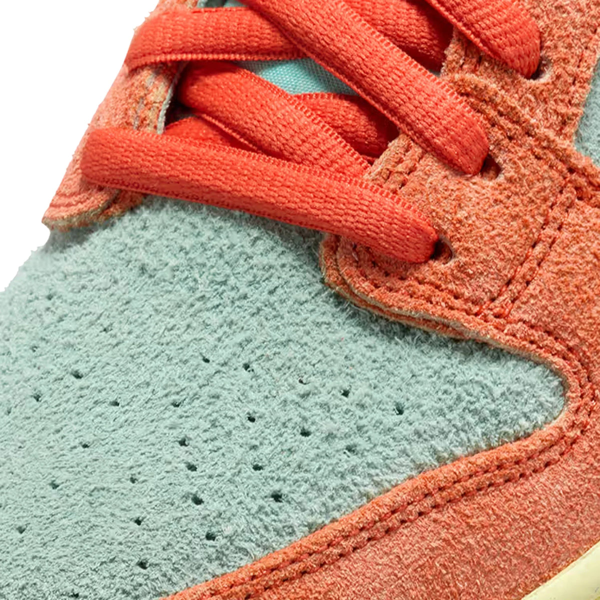 Nike SB Dunk Low 'Orange Emerald Rise' (2023)
