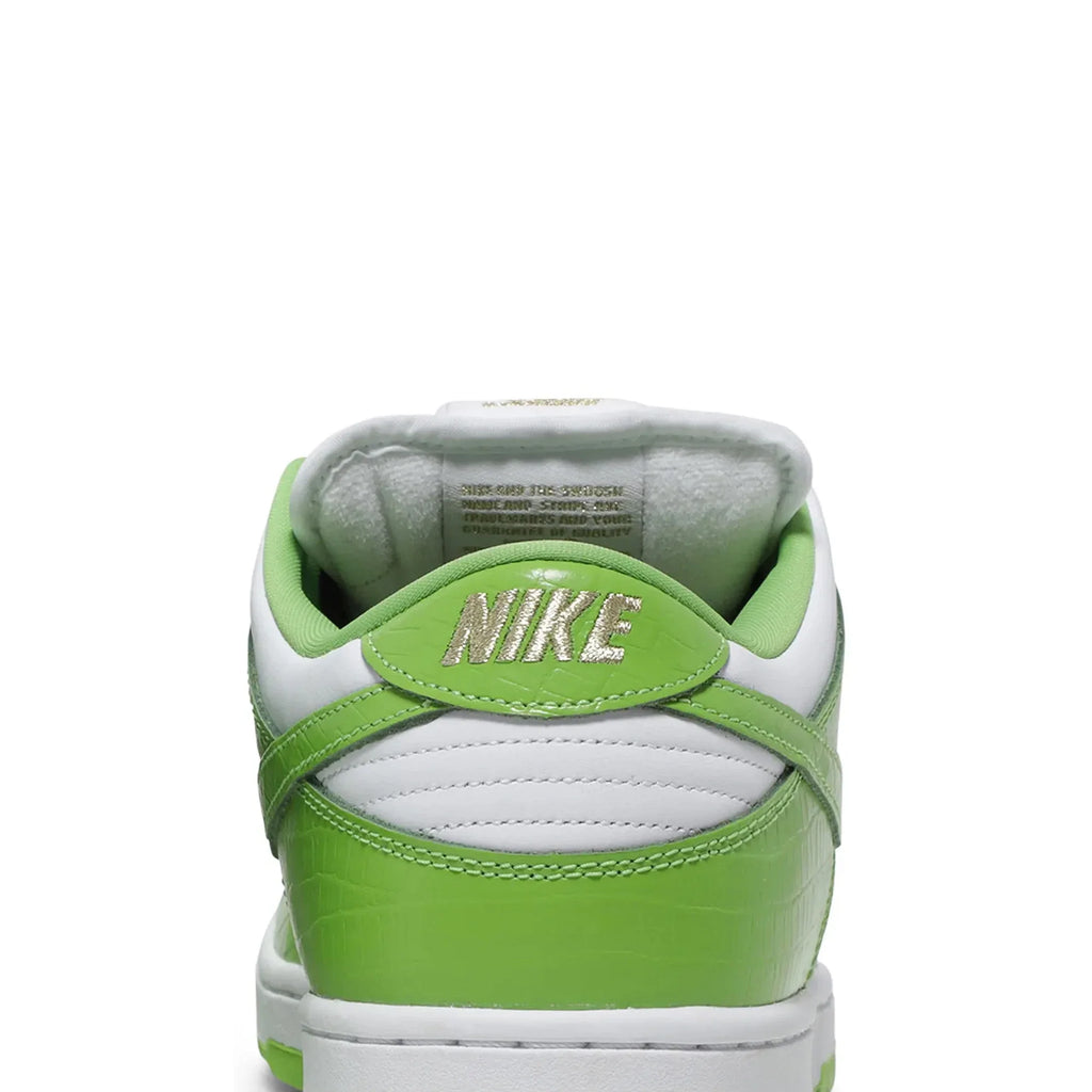 Nike SB Dunk Low 'Supreme Stars Mean Green' (2021)